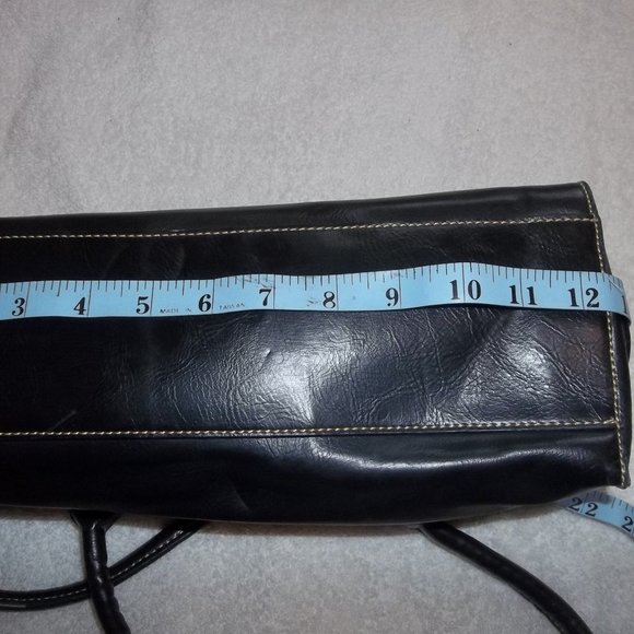 Tommy Hilfiger black bag - Picture 3 of 4